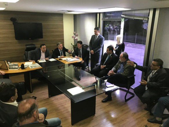 Reunião da comissão do Nota Paraná na Assembleia discute mudanças no programa