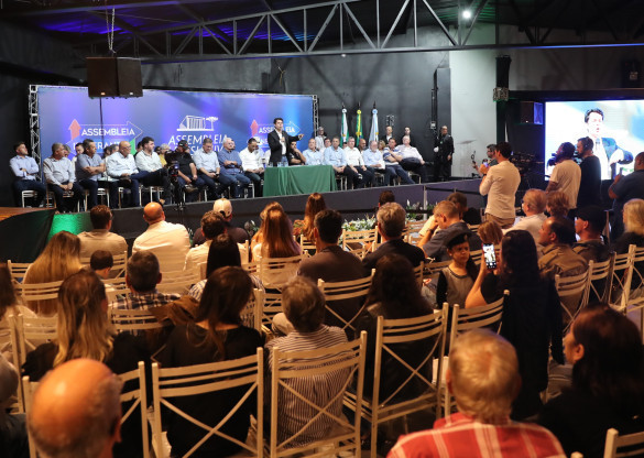 Assembleia Itinerante apresenta resultados e recebe novas demandas de Santo Antônio da Platina e Região
