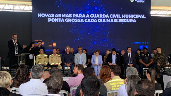 Deputado Delegado Tito Barichello (União) participa da entrega de 220 novas armas à GCM de Ponta Grossa