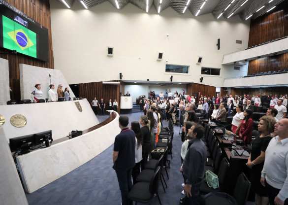 Assembleia Legislativa entrega o 1º Prêmio Meninas Olímpicas