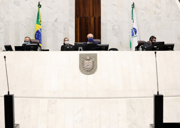 Responsáveis técnicos de lares de idosos terão que ter formação superior na área de saúde
