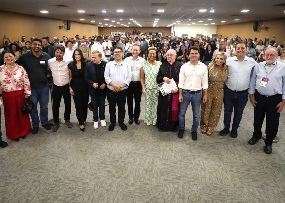 Assembleia Itinerante em Arapongas reúne reivindicações regionais por infraestrutura, serviços públicos e apoio ao setor produtivo