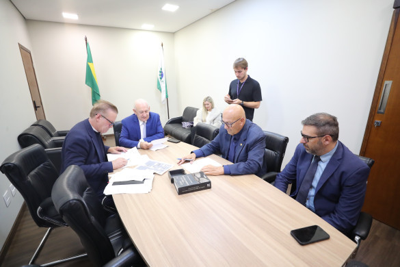 Projeto que cria o programa Universaliza Paraná, voltado à expansão do saneamento básico, avança na Assembleia Legislativa