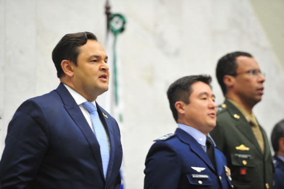 Conquistas aéreas do país são celebradas na Assembleia Legislativa
