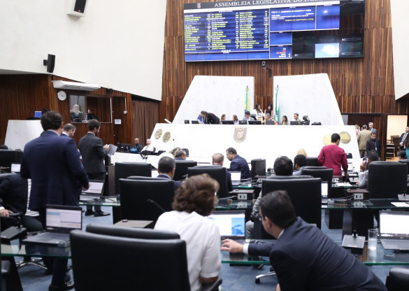 Deputados aprovam proposta que reduz o custo da CNH com novos valores para exames obrigatórios