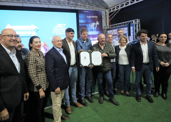 Demandas dos Campos Gerais entregues à Assembleia incluem obras de infraestrutura e melhoria na assistência social