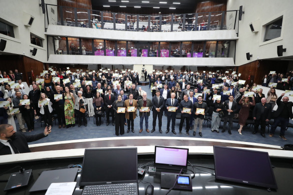 Força do empresariado paranaense e de São José dos Pinhais é celebrada em sessão solene na Assembleia Legislativa