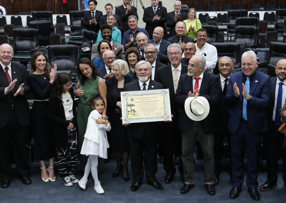 Professor Ademilson José Miranda recebe título de Cidadão Benemérito do Paraná