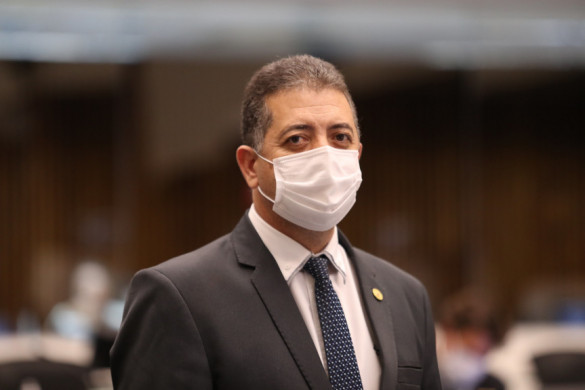 Deputado solicita que servidores portadores de moléstias graves sejam isentos da contribuição previdenciária