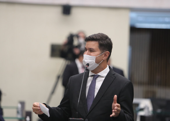 Comissão de Cultura elege deputado Guto Silva como novo presidente