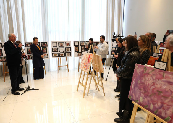 Exposição "Movimentos da Alma" reúne obras de pacientes com Parkinson no Legislativo