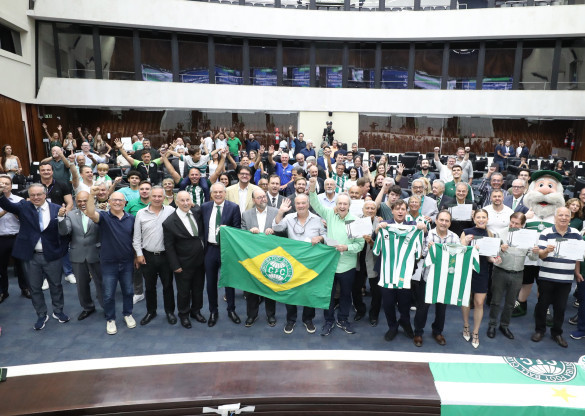 Assembleia Legislativa homenageia os “Campeões do Povo”