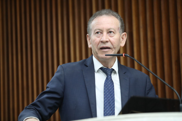 Deputado Professor Lemos (PT) cobra justiça salarial para servidores