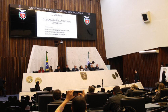 Seminário da Educação Básica é concluído com propostas para implantação da Base Nacional Comum Curricular