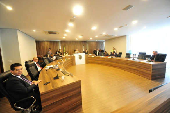 CCJ aprova projetos do Executivo que tratam de precatórios e da ampliação das atribuições da Cohapar