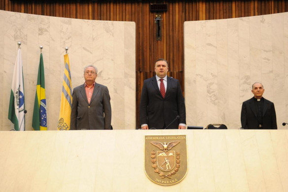 Assembleia homenageia os 60 anos do Grupo Educacional Bagozzi