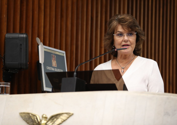 Procuradoria pede que novas pedageiras cumpram lei de contratação de mulheres com medidas protetiva