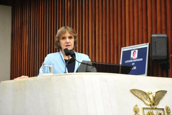 Luciana Rafagnin cobra do Governo transparência na Prova Paraná