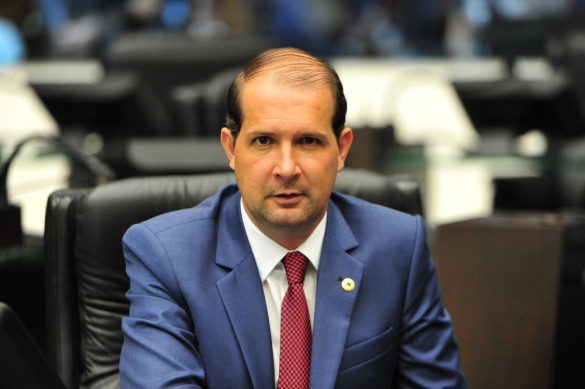 Marcel Micheletto defende a criação de banco de emprego para mulheres vítimas de violência