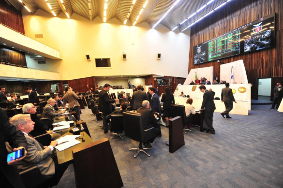 Assembleia aprova projetos que autorizam a doação de imóveis do Poder Executivo