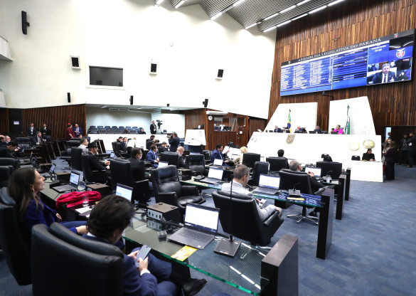 Deputados aprovam projeto com normas para contenção de enchentes no Paraná