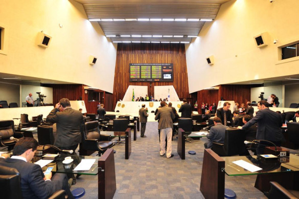 Projeto que condiciona renovação de contratos de pedágio a aprovação da Assembleia segue para sanção