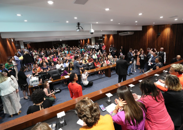 Assembleia Legislativa recebe 1º Encontro de Prefeitas e Vereadoras do Paraná