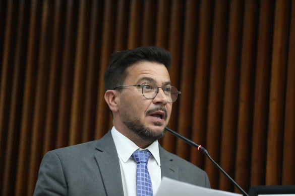 Líder da Oposição destaca suspensão de multas do free flow pelo Governo Federal e aponta falhas no pedágio no Paraná