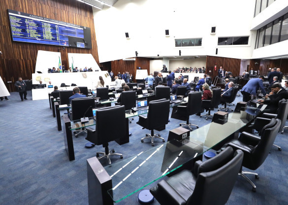 Assembleia aprova proposta que antecipa vacinação BCG em recém-nascidos no Paraná
