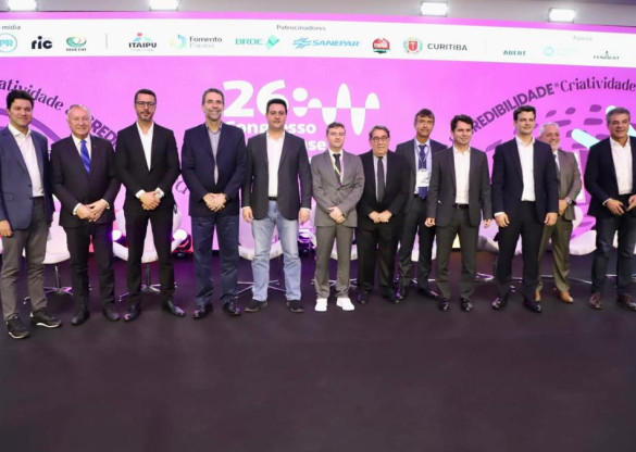 Deputado Alexandre Curi (PSD) representa a Assembleia no 26º Congresso Paranaense de Rádio e TV, em Foz do Iguaçu