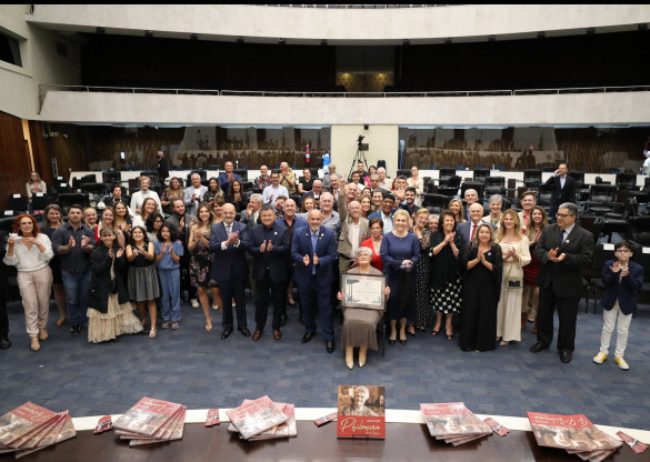 Assembleia Legislativa homenageia fundadora do Grupo Rafain