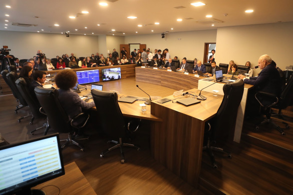 CCJ aprova proposta que garante assistência jurídica integral e gratuita às pessoas com deficiência no Paraná