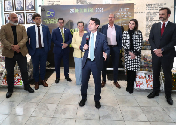 Três toneladas de alimentos arrecadadas na 1ª Corrida de Rua da Assembleia vão reforçar ações sociais da Prefeitura de Curitiba