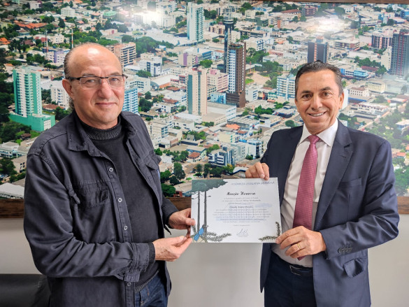 Maestro Claudio Avanso recebe menção honrosa