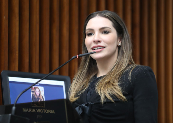 “Inglês nas escolas municipais é um sonho de anos”, afirma deputada Maria Victoria (PP)