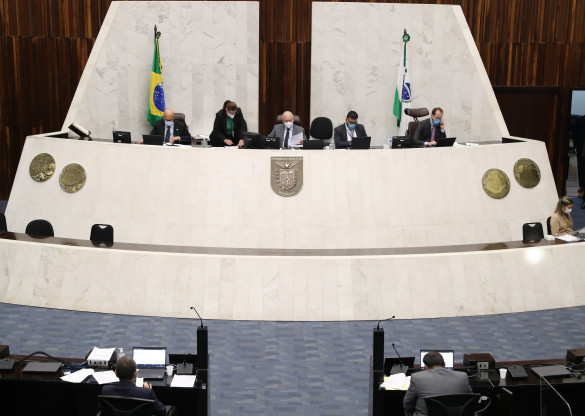 Projeto que proíbe cobrança de planos telefônicos em caso de furto do aparelho segue para sanção