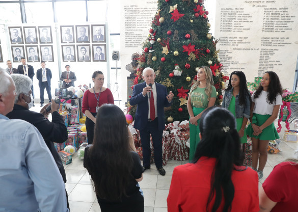 Dia D da Campanha de Natal da Assembleia tem grande volume de doações, solidariedade e música