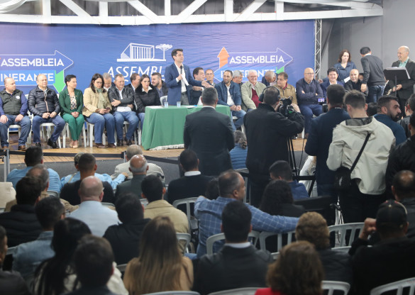 Na estreia em Goioerê, Assembleia Itinerante homenageia personalidades e recebe mais de 50 reivindicações