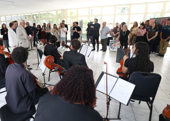Espaço Cultural da Assembleia abre exposição “Primeiros Olhares” com obras de jovens de Araucária