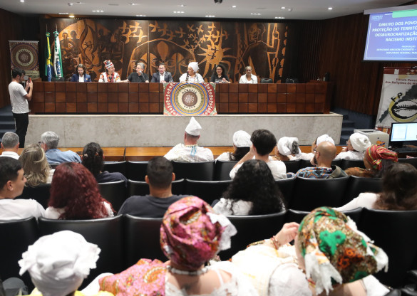 Assembleia Legislativa do Paraná discute direitos, proteção e reconhecimento dos povos de terreiro no estado