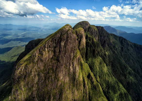 Desaparecimento de jovem no Pico Paraná motiva projetos sobre segurança em trilhas na Assembleia Legislativa