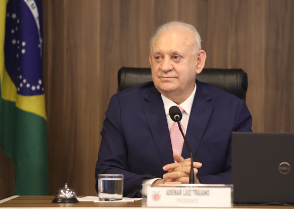 Projeto de lei propõe inutilização de garrafas para combater falsificação de bebidas no Paraná