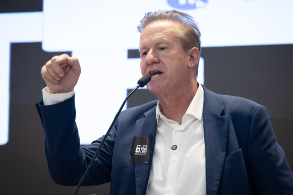 Em Santa Catarina, deputado Luis Corti (PSB) defende expansão da lei paranaense contra reidratação do leite em pó importado