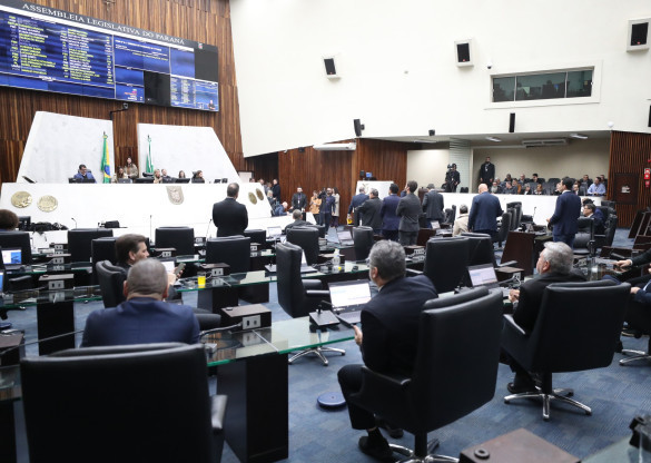 Segue para sanção projeto que proíbe reconstituição de leite em pó importado no Paraná