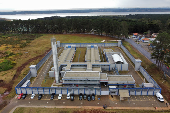 Deputado Anibelli Neto (MDB) propõe proibir visitas íntimas para condenados por feminicídio, estupro e pedofilia no Paraná