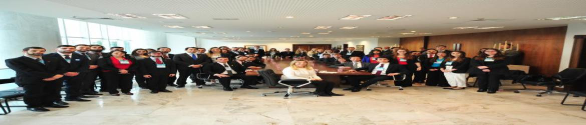 Governadora Cida Borghetti recebe integrantes do Parlamento Universitário.
