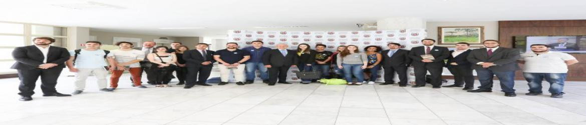 Estudantes do projeto "Universitários na CCJ" encontram com o presidente da Alep, Ademar Traiano (PSDB) e com os deputados Felipe Francischini (SD) e