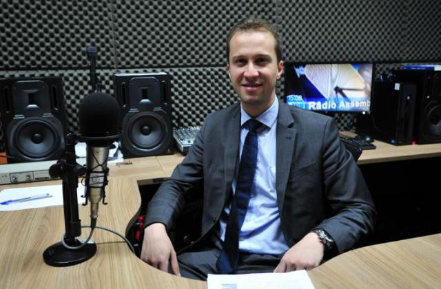 Dylliardi Alessi, entrevistado no programa Rádio Assembleia. / Foto: Pedro de Oliveira/ALEP