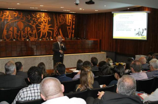 A Escola do Legislativo promoveu nesta terça-feira (29) a palestra 