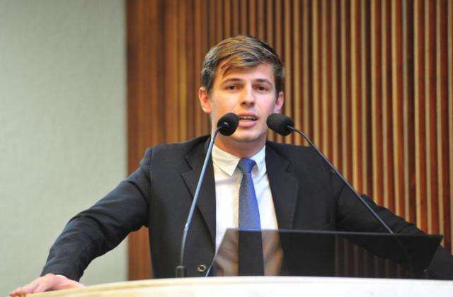 Estudante Carlos Sviontek. / Foto: Pedro de Oliveira/Alep